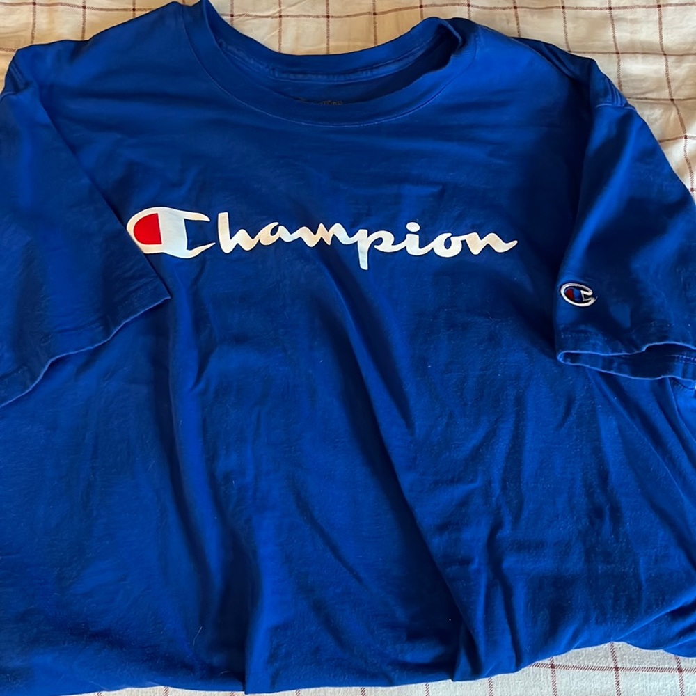 Champion T-shirt
